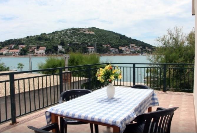 Waterfront Apartments تيسنو المظهر الخارجي الصورة